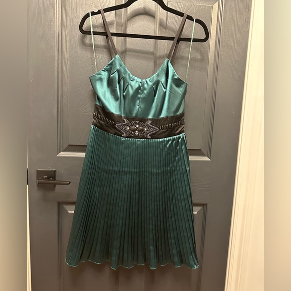 Guess dress - Picture 1 of 5